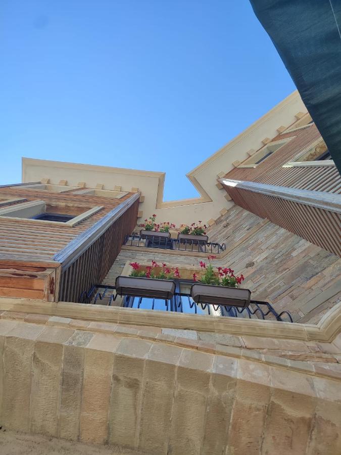 Imroz Adali'S Hotel Esterno foto